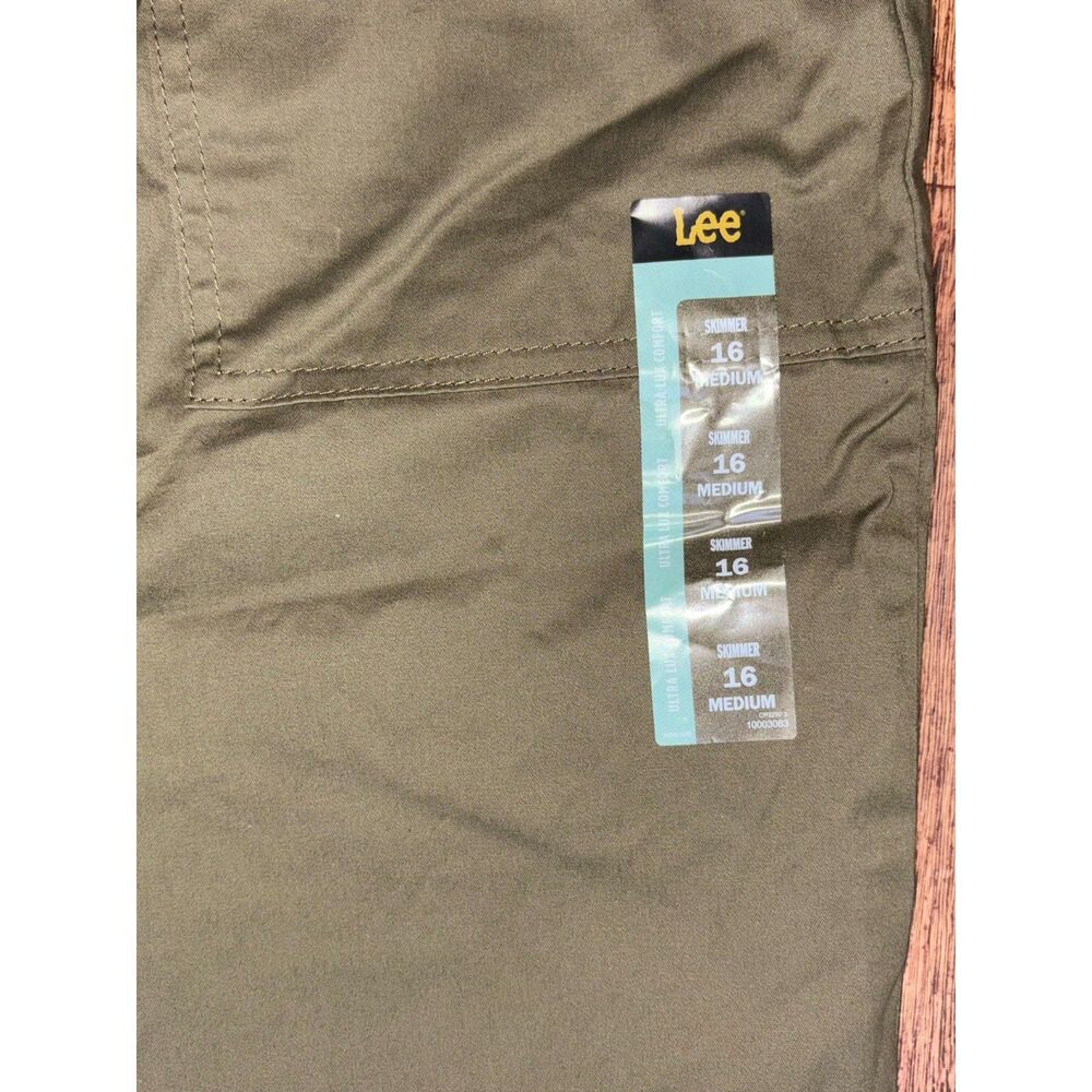 Lee Skimmer Mid Rise Olive Night Flex-To-Go Shorts Women's 16 - Picture 6 of 7